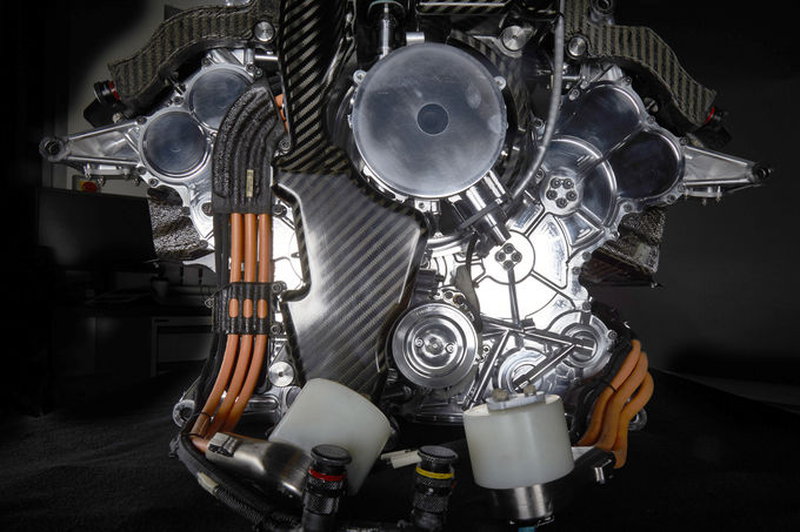 Mercedes V6 F1 ENGINE 4