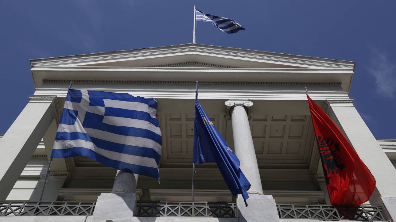 Ελλάδα - Αλβανία: Αφήνοντας το παρελθόν, κοιτάζοντας το μέλλον;