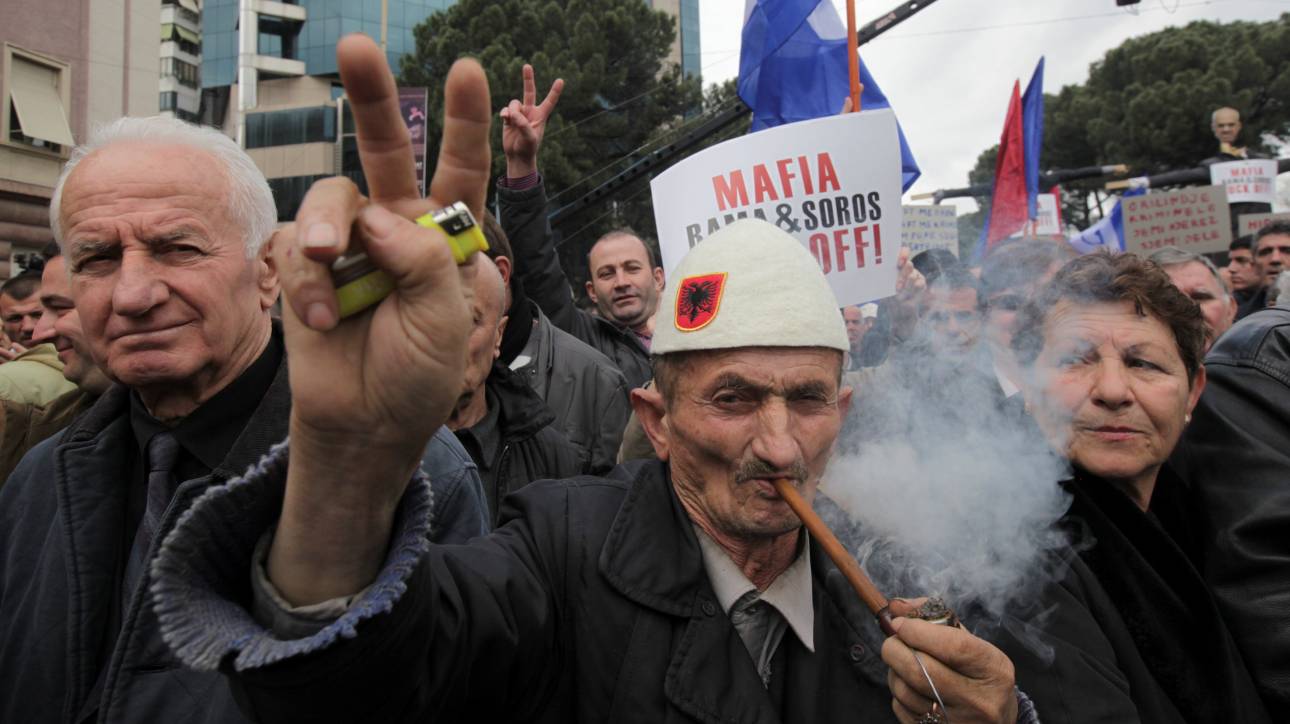 Καζάνι που βράζει η Αλβανία - Συνεχίζονται οι διαδηλώσεις κατά της κυβέρνησης Ράμα (pics)