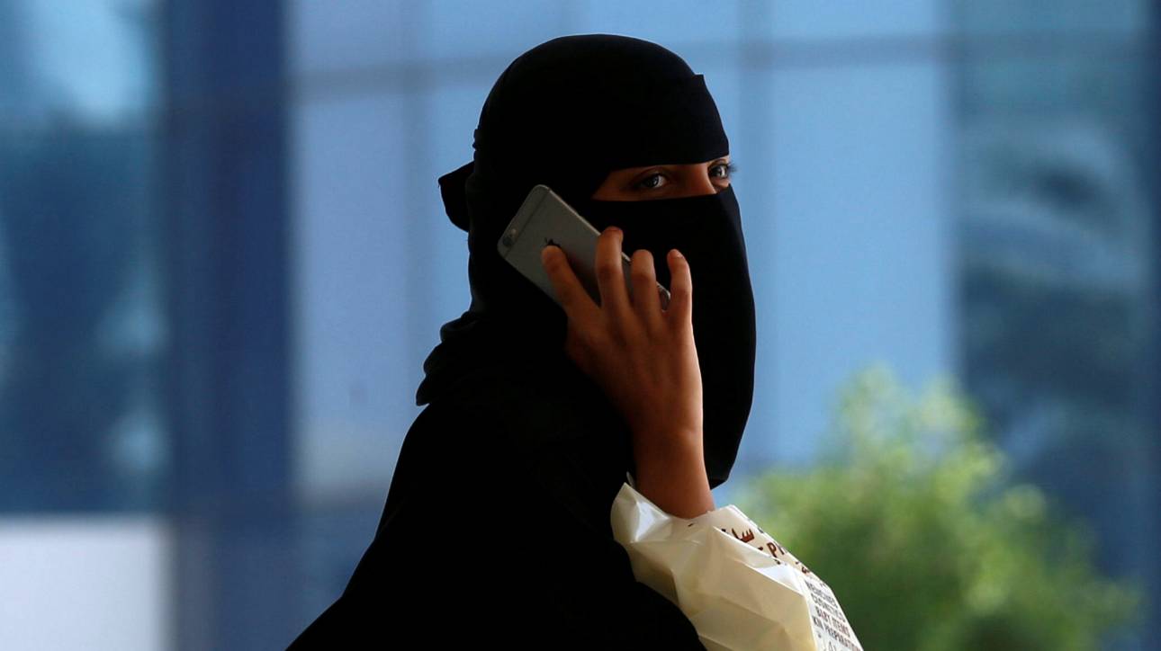 Σαουδική Αραβία: Μετά την οδήγηση, οι γυναίκες επιτρέπεται να πηγαίνουν και στο γήπεδο