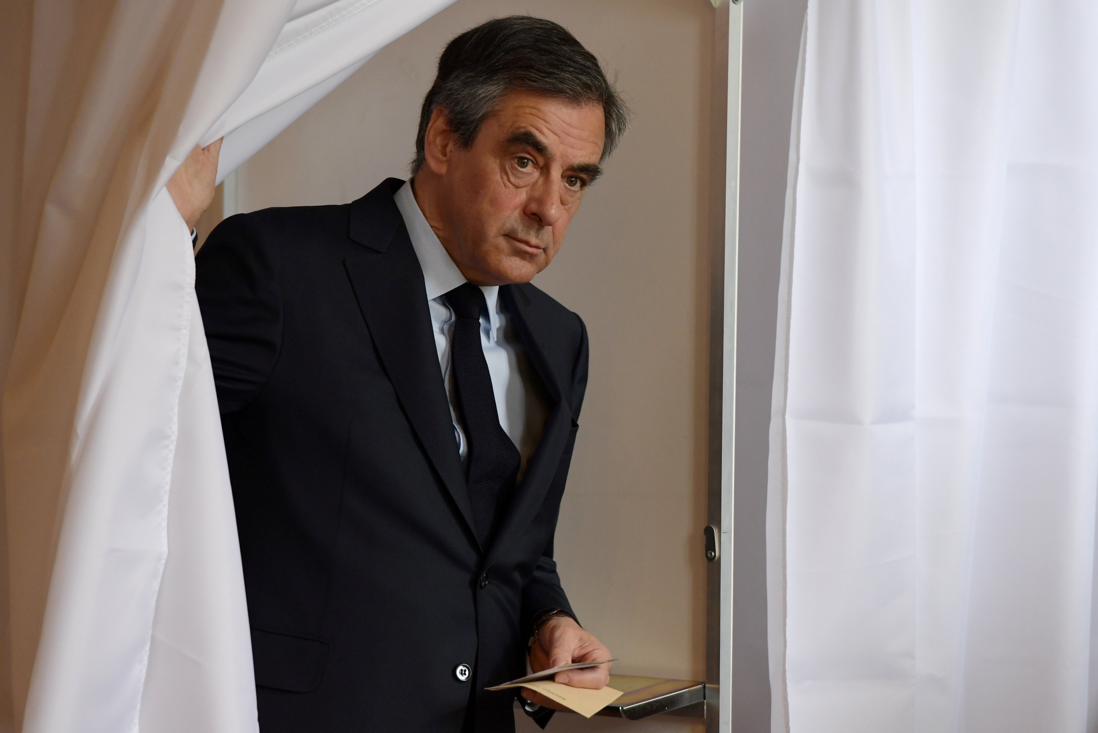 2017 04 23T103215Z 1929617912 RC1BE7206600 RTRMADP 3 FRANCE ELECTION FILLON