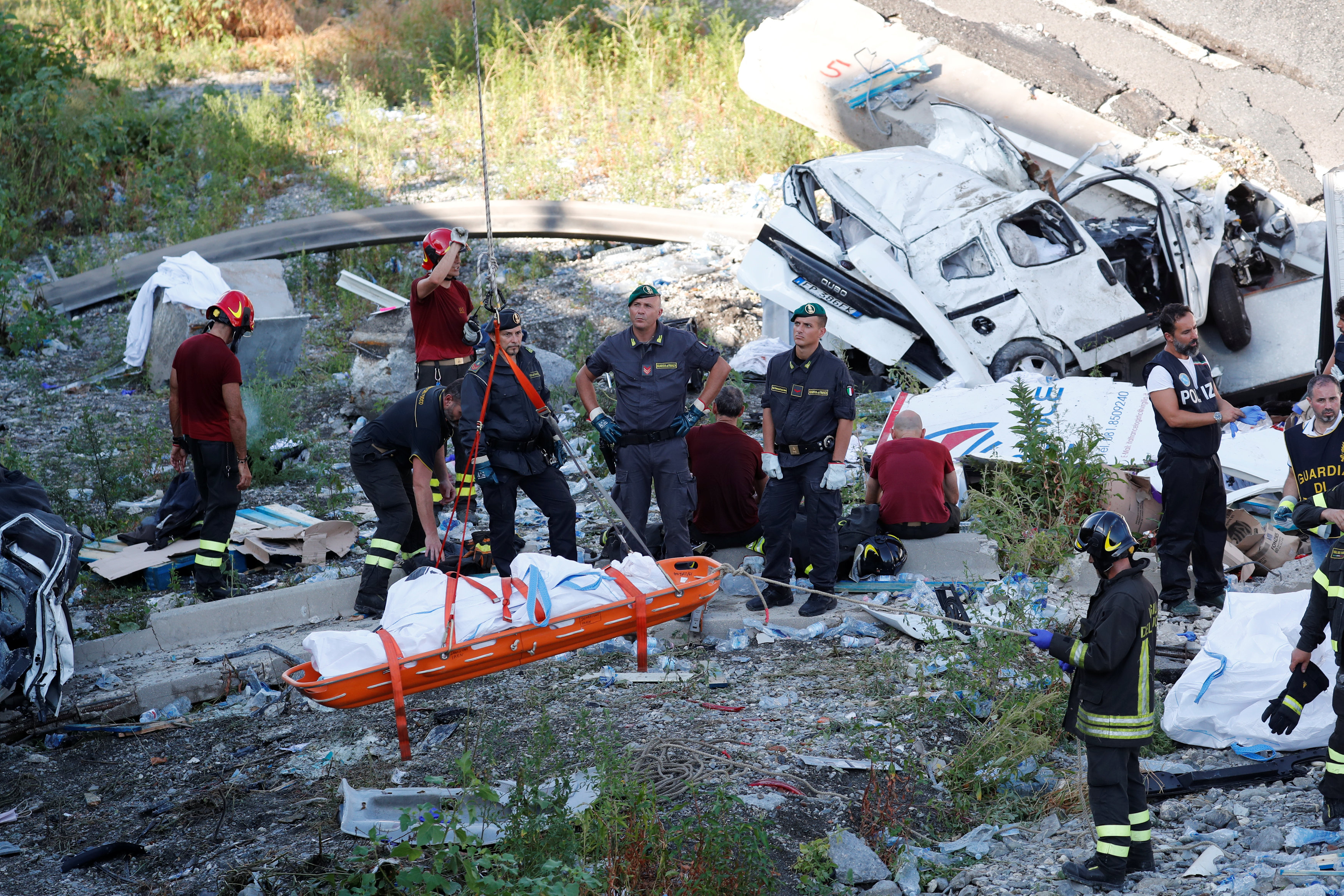 2018 08 14T163734Z 1588613492 RC1F82700E50 RTRMADP 3 ITALY MOTORWAY COLLAPSE