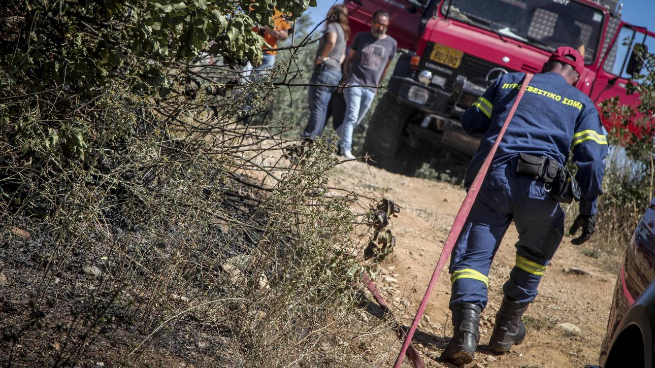 MÎµÎ³Î¬Î»Î· Ï†Ï‰Ï„Î¹Î¬ ÏƒÎµ ÎºÎ±Ï„Î±Ï…Î»Î¹ÏƒÎ¼ÏŒ ÎµÏÎ³Î±Ï„ÏŽÎ½ ÏƒÏ„Î· ÎœÎ±Î½Ï‰Î»Î¬Î´Î±