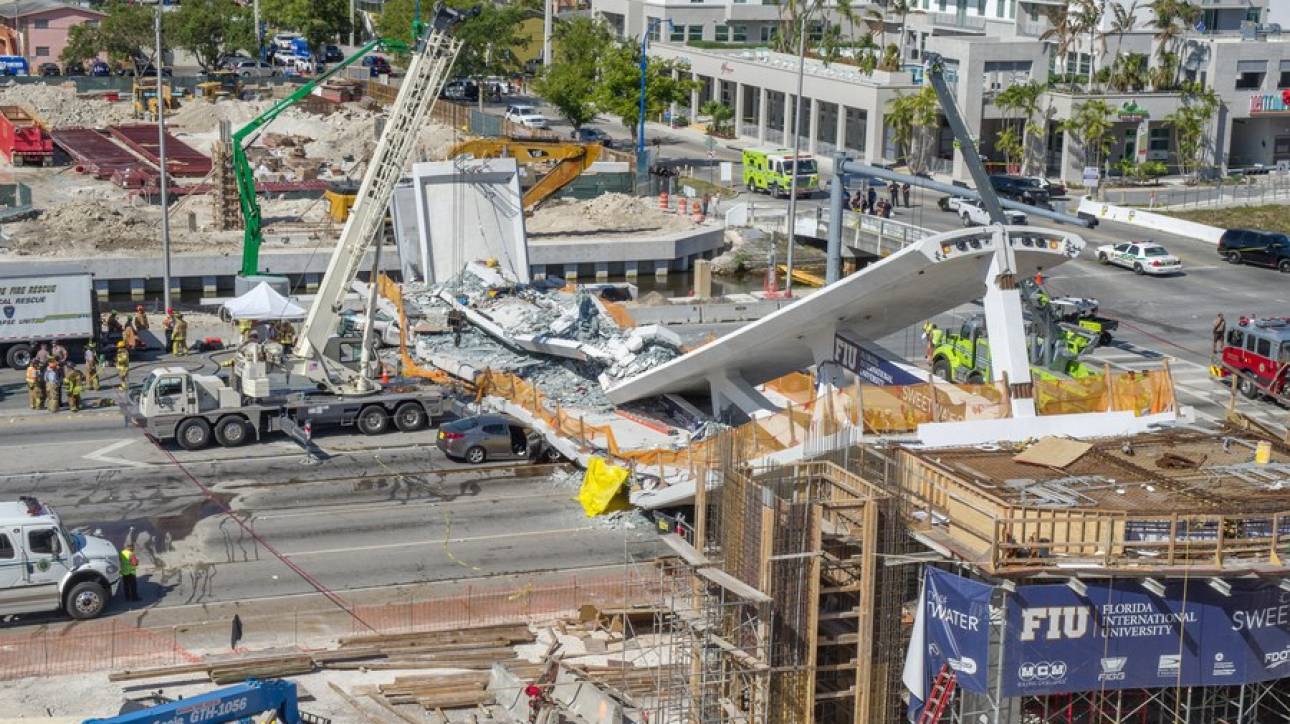 Κατέρρευσε οδογέφυρα στη Γένοβα - Φόβοι για θύματα