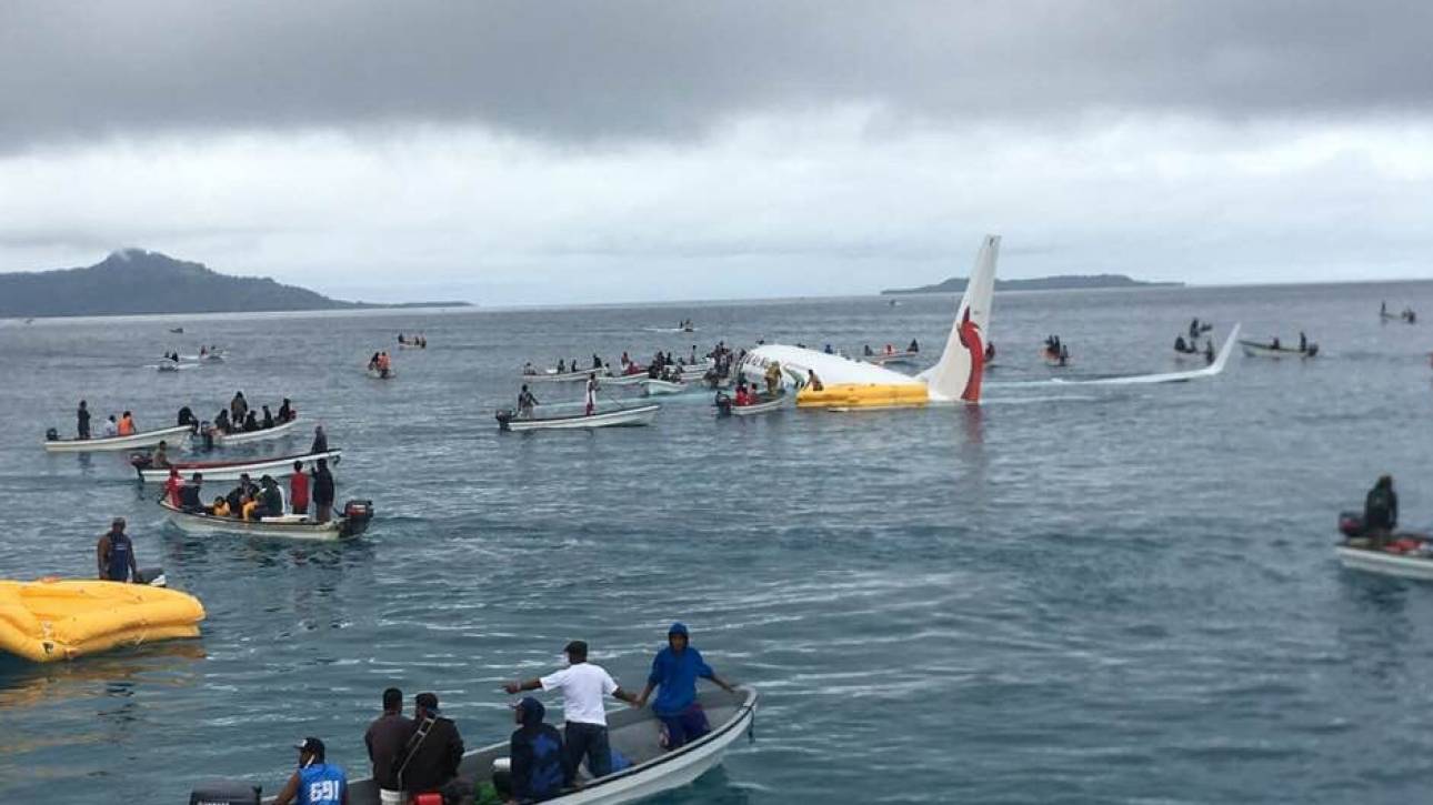 Πτήση «θρίλερ»: Αεροσκάφος προσγειώθηκε σε λιμνοθάλασσα