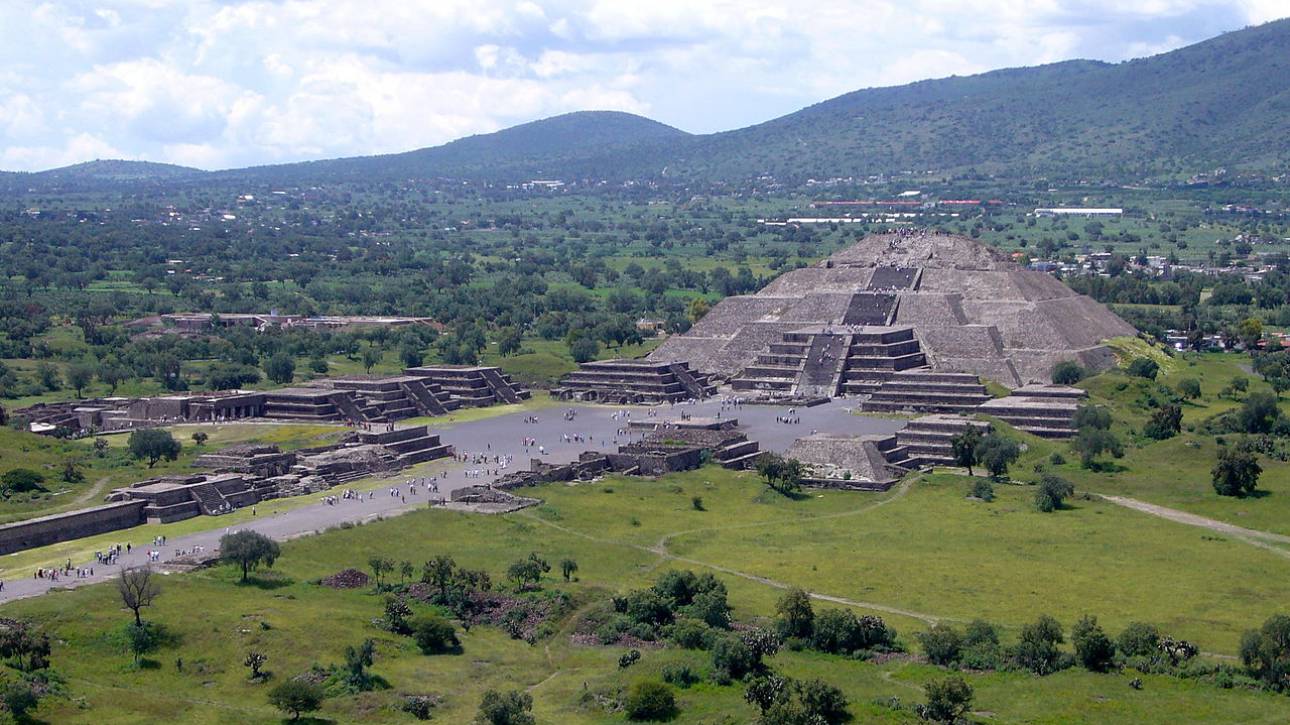 Αρχαία σήραγγα κάτω από την Πυραμίδα της Σελήνης στο Μεξικό