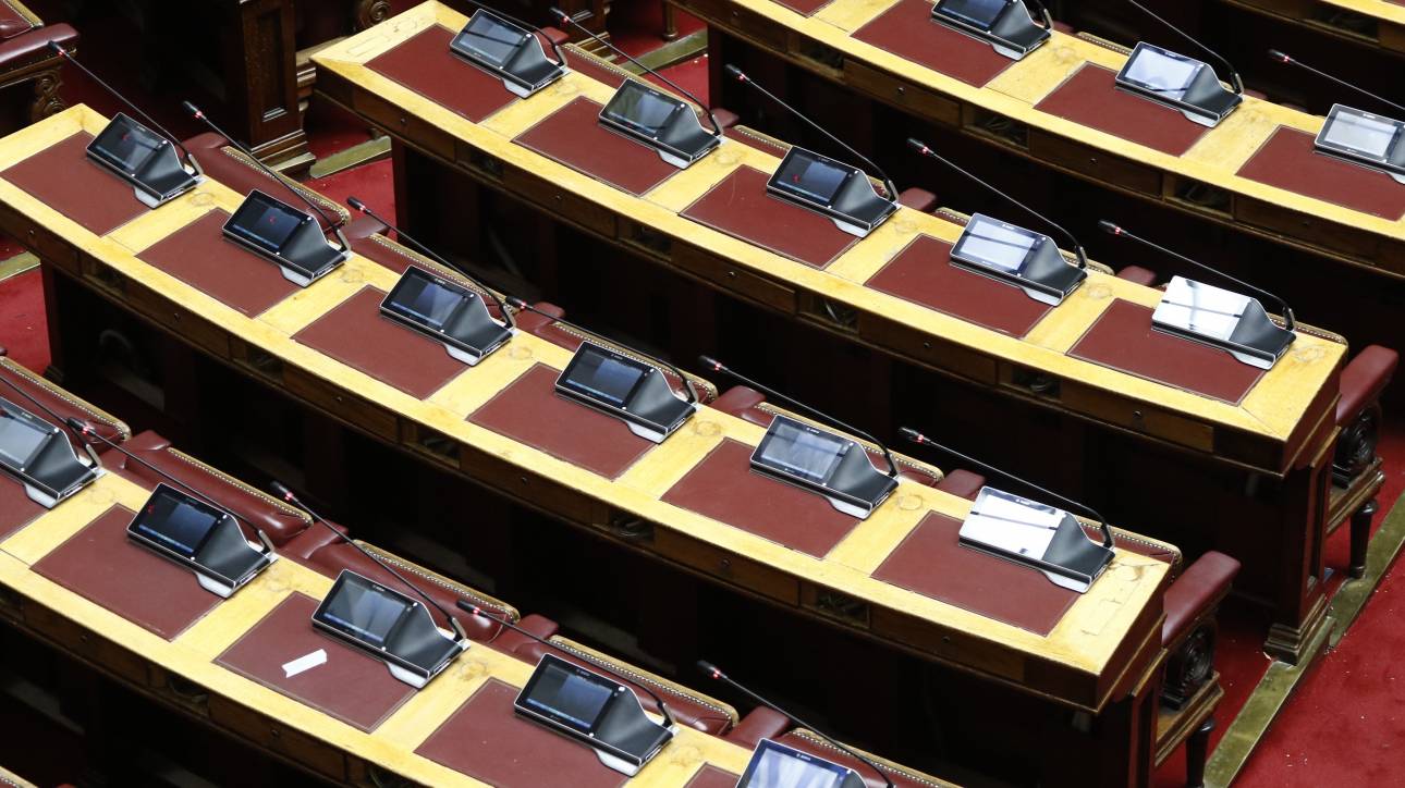 «Μύλος» στη Βουλή: Βουλευτές της ΝΔ ψήφισαν νομοσχέδιο του ΣΥΡΙΖΑ