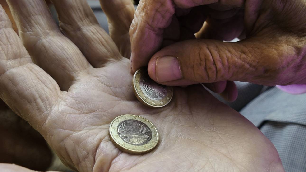 Στοιχεία - σοκ: Εισόδημα χαμηλότερο των 10.000 ευρώ δήλωσε το 58,9% των φορολογούμενων 