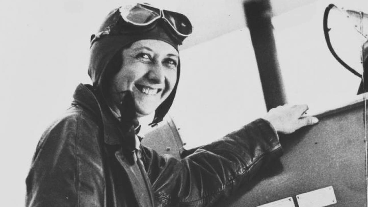 Maude Lores Bonney: Η Google τιμά με doodle την πρώτη γυναίκα πιλότο που πέταξε μόνη