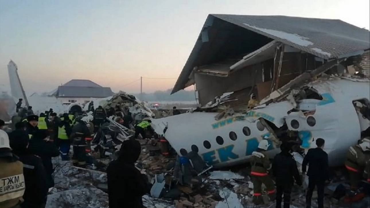 Καζακστάν: Αεροπλάνο με 100 επιβάτες συνετρίβη στο Αλμάτι - Υπάρχουν επιζώντες
