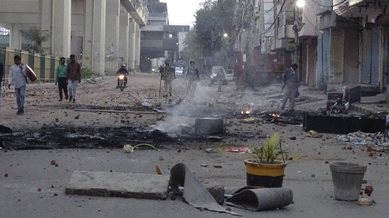 Ινδία: 13 νεκροί και 150 τραυματίες σε ταραχές