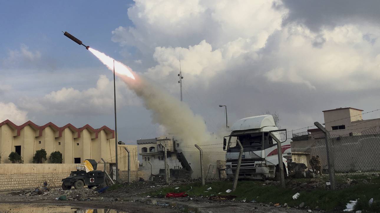 Ιράκ: Δεκαπέντε ρουκέτες εκτοξεύτηκαν σε στρατιωτική βάση Αμερικανών 