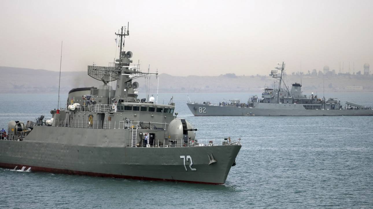 Ιράν: Πολεμικό πλοίο «χτυπήθηκε κατά λάθος» από πύραυλο κατά τη διάρκεια γυμνασίων 
