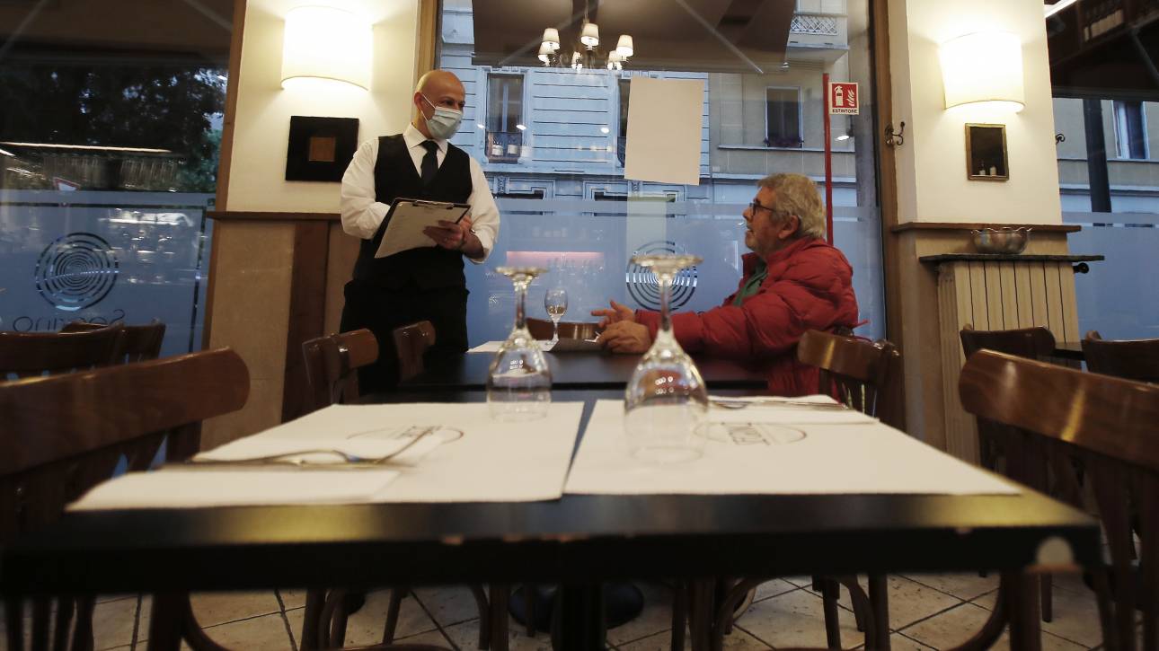 Κορωνοϊός - Ιταλία: Τέλος τα χάρτινα μενού στα εστιατόρια