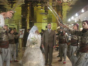 Τέλος Σεπτεμβρίου 2010. Νιόπαντρο ζευγάρι την ημέρα του γάμου του στο Χαλέπι.