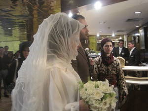 Τέλος Σεπτεμβρίου 2010. Νιόπαντρο ζευγάρι την ημέρα του γάμου του στο Χαλέπι.