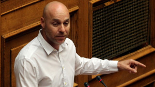 «Σφάχτηκαν» Αμυράς-Καραθανασόπουλος στην Βουλή.
