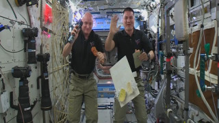 Οι αστροναύτες γιορτάζουν την Ημέρα των Ευχαριστιών