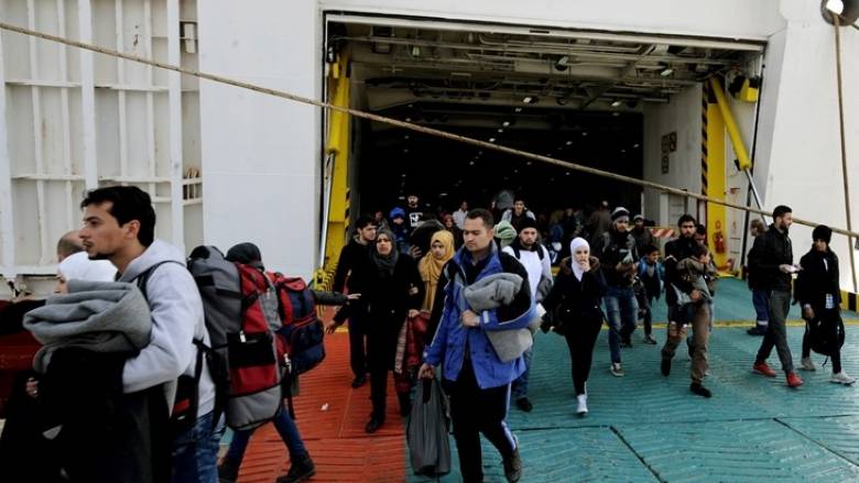Περισσότεροι από 3500 μετανάστες αφίχθησαν στο λιμάνι του Πειραιά