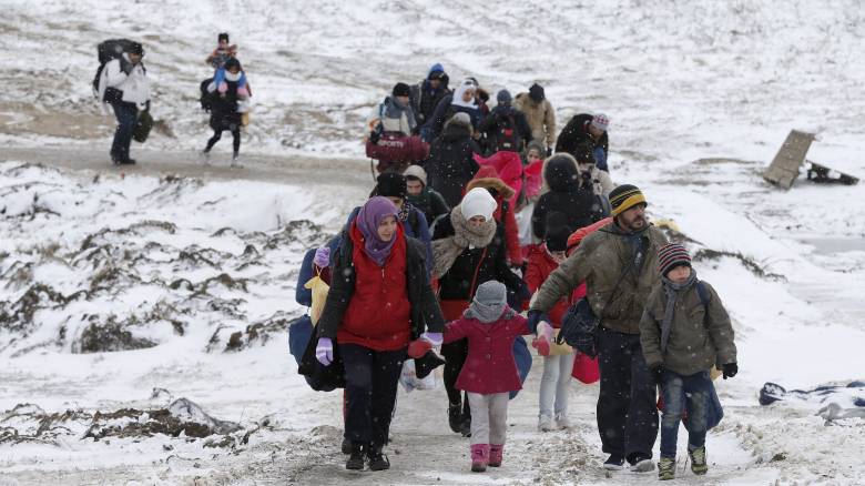 O χειμώνας απειλεί τα παιδιά των προσφύγων στον βαλκανικό διάδρομο