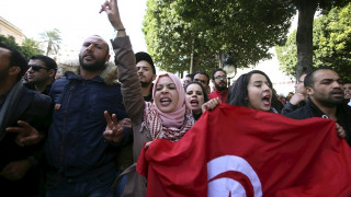 Τυνησία: Συγκρούσεις πολιτών - αστυνομίας σε διαδηλώσεις κατά της ανεργίας