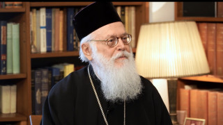 Ο Aρχιεπίσκοπος Αλβανίας Αναστάσιος στο CNN Greece:  Υπό διωγμόν ακόμη η Ορθόδοξη Εκκλησία