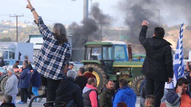 Μπλόκα αγροτών:  Ένταση ανάμεσα σε αγρότες και οδηγούς φορτηγών στο Μπράλο- Άνοιξε ο δρόμος