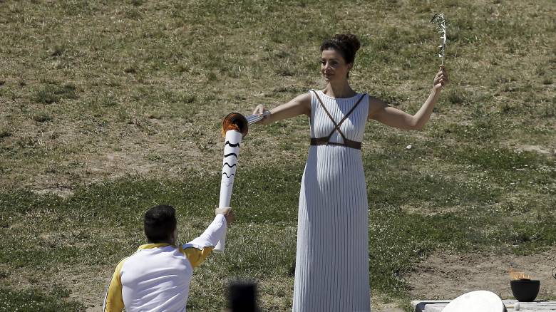 Η Βραζιλία παραλαμβάνει την Ολυμπιακή Φλόγα για τους Αγώνες του Ρίο