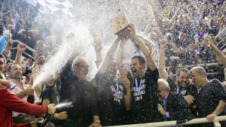 Ο ΠΑΟΚ κέρδισε τον Φοίνικα Σύρου με 3-2 σετ και κατέκτησε το πρωτάθλημα βόλεϊ στους άνδρες