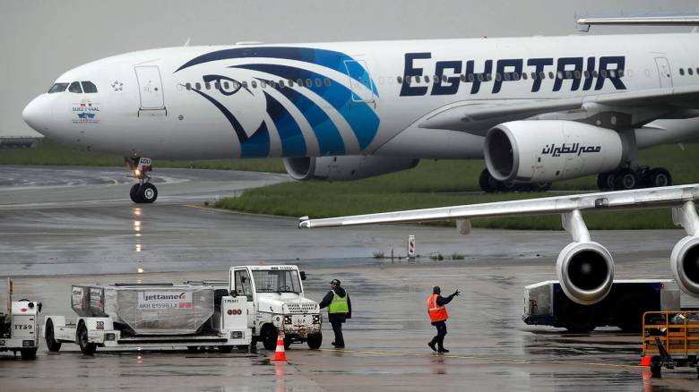 Νέα ανατροπή στις έρευνες για το αεροσκάφος της Egyptair