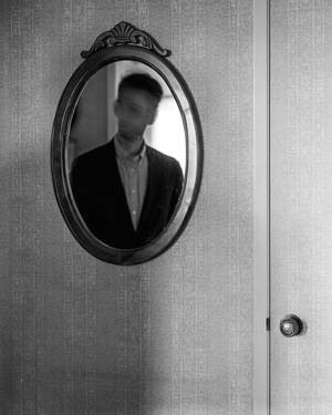 O 21χρονος καταθλιπτικός Έντουαρντ Χόνακερ φωτογραφίζει το νόσημα του
