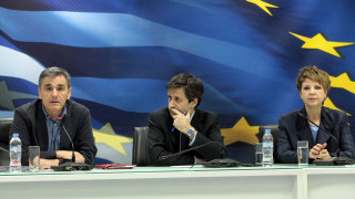 Η κυβέρνηση αφήνει πίσω τους συμβιβασμούς του Eurogroup και κοιτά την επόμενη μέρα