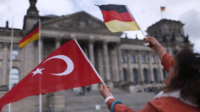 Το Βερολίνο προειδοποιεί τους βουλευτές τουρκικής καταγωγής να μην ταξιδέψουν στην Τουρκία
