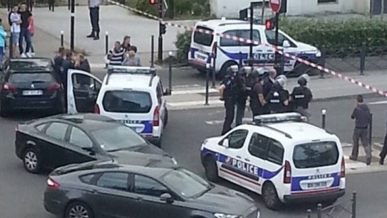 Γαλλία: Άνδρας απειλούσε να ανατιναχθεί σε κτήριο