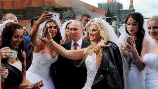 H selfie του Πούτιν στα γενέθλια της... Μόσχας (pics)