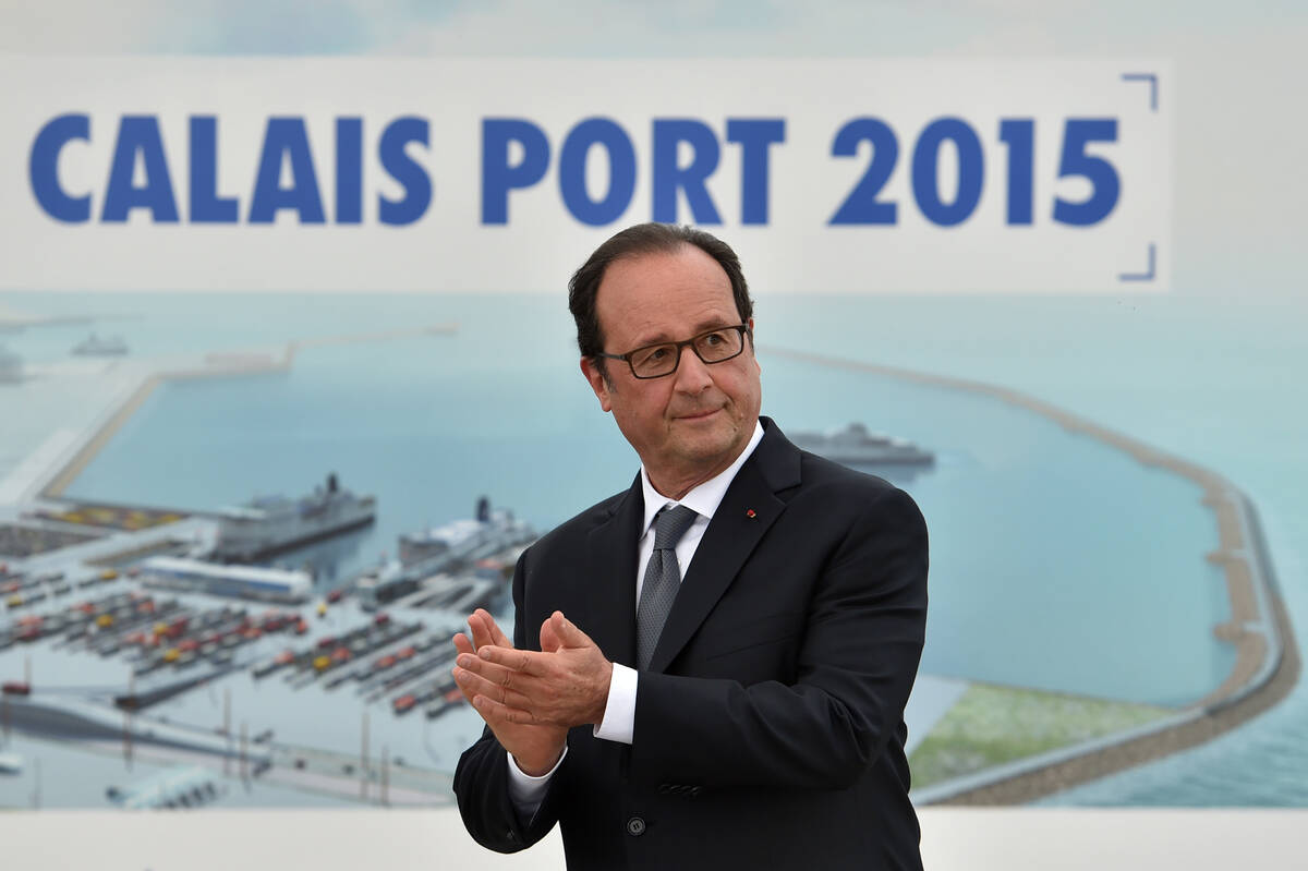 Hollande Calais port 2016 09 26T132800Z 638330316 D1BEUDNJNSAF RTRMADP 3 EUROPE MIGRANTS HOLLANDE CALAIS
