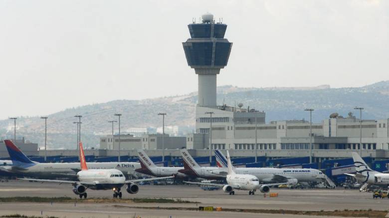 Ρεκόρ επιβατικής κίνησης στα αεροδρόμια το 2016