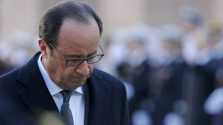 Le Figaro: Ο Ολάντ στην πραγματικότητα δεν υπήρξε ποτέ πρόεδρος