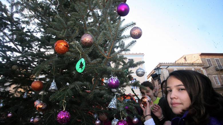 Κλείνουν για 16 μέρες τα σχολεία για τις διακοπές των Χριστουγέννων