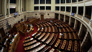 Στη Βουλή η τροπολογία για το «πάγωμα» του ΦΠΑ στα νησιά