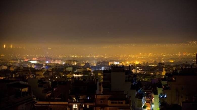 Συναγερμός για την αιθαλομίχλη – «Τέρμα» τα τζάκια στην Αττική