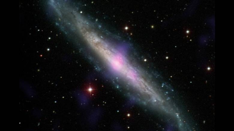 Δύο τεράστιες μαύρες τρύπες ανακάλυψαν οι αστρονόμοι