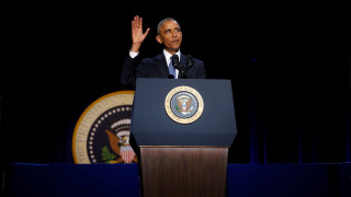 Ο Ομπάμα αποχαιρέτησε τον αμερικανικό λαό-Η συγκίνηση και η αγκαλιά στην Μισέλ (vis&pics)