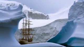 Η παγωμένη Ανταρκτική μέσα από τα μάτια ενός ταξιδιώτη φωτογράφου