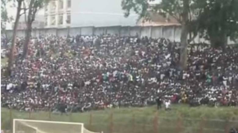Ξεκινά έρευνα για την τραγωδία σε ποδοσφαιρικό αγώνα στην Αγκόλα (vid)