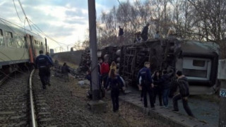 Βέλγιο: Εκτροχιάστηκε επιβατικό τρένο, αναφορές για θύματα