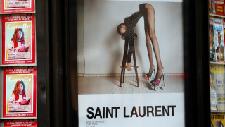 Porno chic: Υποκινεί σε βιασμό η νέα καμπάνια του Yves Saint Laurent;