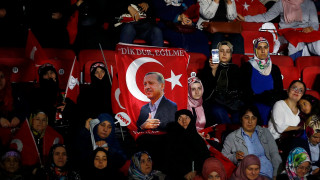 Spiegel: Γιατί η Τουρκία δεν ζητά πλέον την κατάργηση της συμφωνίας για το προσφυγικό