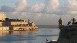 Σε ΔΝΤ και Σόιμπλε στραμμένη η προσοχή στο Eurogroup της Μάλτας