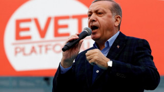 Ερντογάν: 1,42 εκατ. Τούρκοι του εξωτερικού ψήφισαν στο δημοψήφισμα